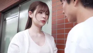 ông xã tẻ nhạt, bà xã nhận ra cậu thanh niên nhà bên tốt hơn